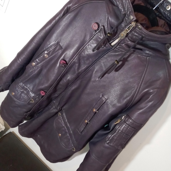 Leather jacket - Picture 13 of 16